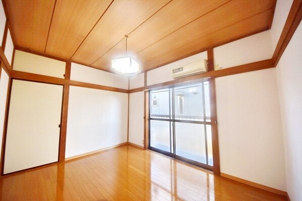 ブライトアサカの物件内観写真